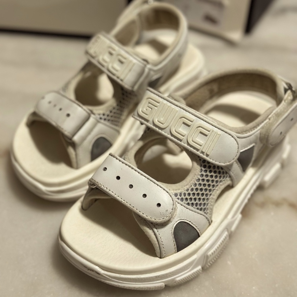 Gucci leather sandals ❤️